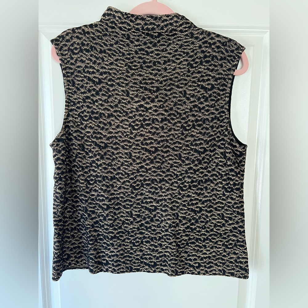St. John Black and Cream Patterned Knit Top